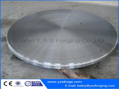 Forging large pipe flanges